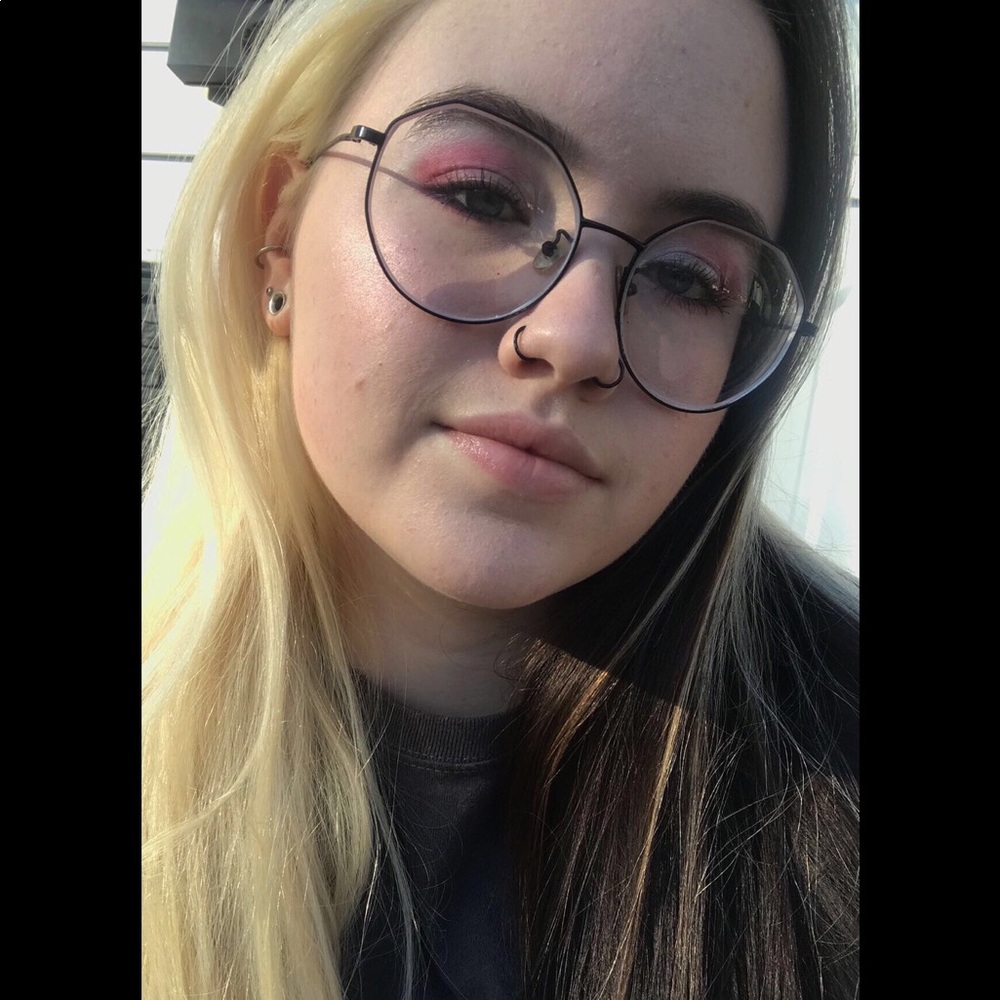 Meet your Posher, Codie